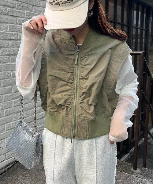 CIAOPANIC TYPY（チャオパニックティピー）の「シャーリングクロップドMA-1ベスト（ベスト・レディース・オフホワイト/カーキ/ブラック・ONE SIZE）」の21枚目の写真