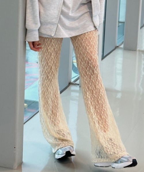 Teem Store(チームストア)の「レーススリム フレアパンツ レイヤード着 着回し力(その他パンツ・レディース・ホワイト/ブラック/アイボリー/ピンク・F)」の3枚目の写真
