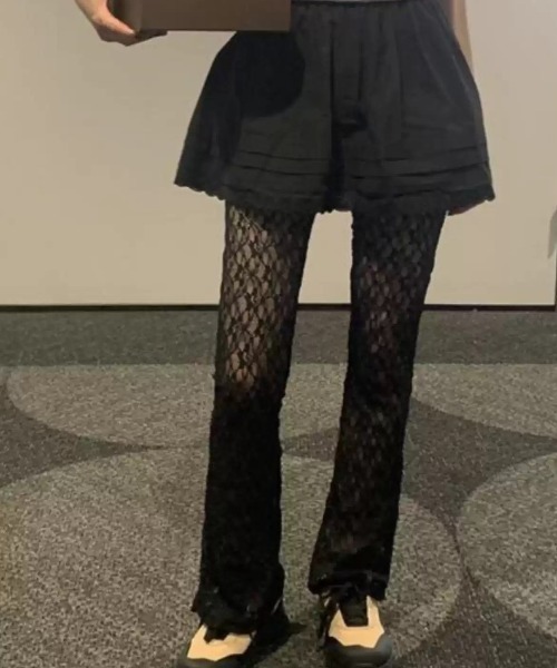 Teem Store(チームストア)の「レーススリム フレアパンツ レイヤード着 着回し力(その他パンツ・レディース・ホワイト/ブラック/アイボリー/ピンク・F)」の4枚目の写真
