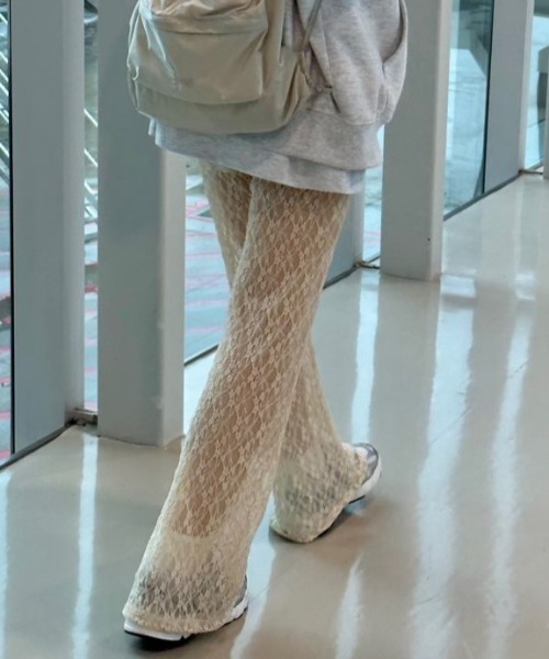 Teem Store(チームストア)の「レーススリム フレアパンツ レイヤード着 着回し力(その他パンツ・レディース・ホワイト/ブラック/アイボリー/ピンク・F)」の10枚目の写真