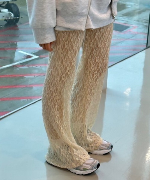 Teem Store(チームストア)の「レーススリム フレアパンツ レイヤード着 着回し力(その他パンツ・レディース・ホワイト/ブラック/アイボリー/ピンク・F)」の11枚目の写真