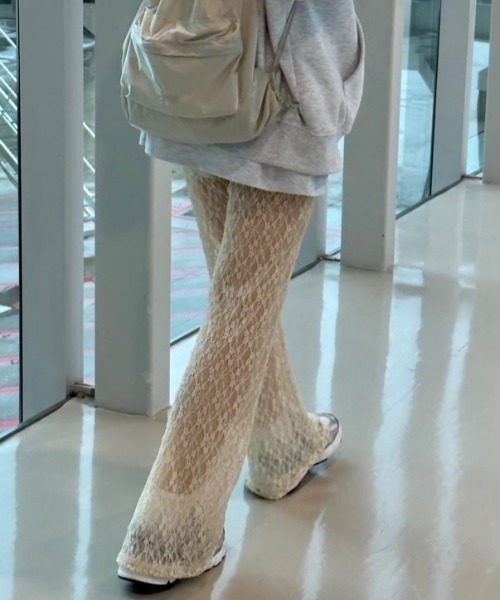 Teem Store(チームストア)の「レーススリム フレアパンツ レイヤード着 着回し力(その他パンツ・レディース・ホワイト/ブラック/アイボリー/ピンク・F)」の12枚目の写真