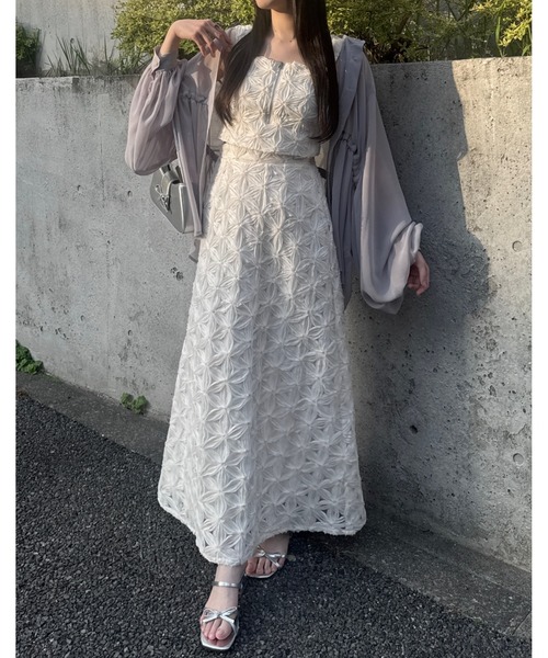 mellowneon（メロウネオン）の「フラワービスチェスカートセットアップ（ワンピース・レディース・アイボリー/ブラック・MEDIUM/SMALL）」の6枚目の写真