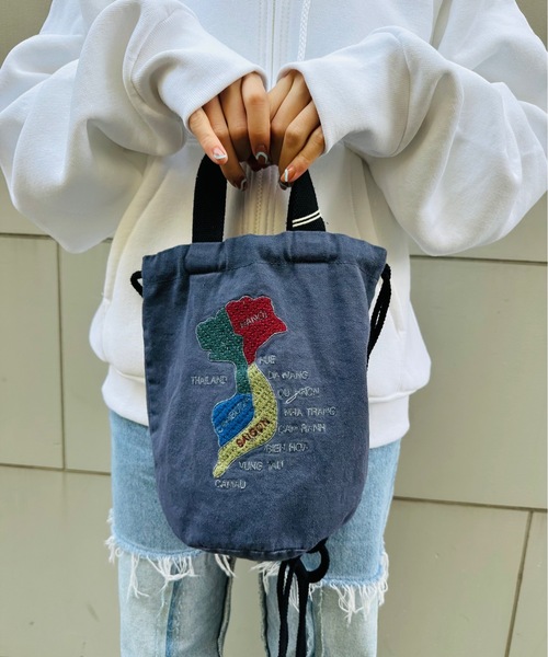 HOUSTON(ヒューストン)の「HOUSTON / EMB PIGMENT EFFECT BAG / 6878/ 6879(ショルダーバッグ・レディース・ブラック系その他/ブルー/レッド/レッド系その他/ブルー系その他/ブラック・ONESIZE)」の16枚目の写真