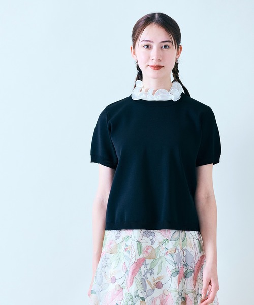 Audie a Muses（オーディアミューズ）の「フリル取り外し襟ニットプルオーバー（ニット/セーター・レディース・ブラック/オフホワイト/グレー・38/42）」の3枚目の写真
