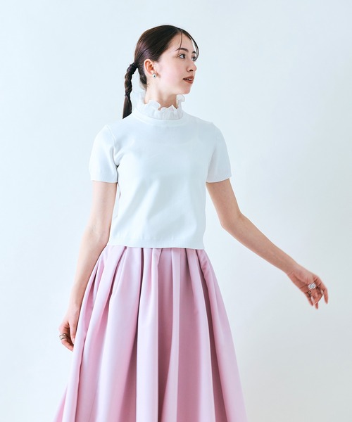 Audie a Muses（オーディアミューズ）の「フリル取り外し襟ニットプルオーバー（ニット/セーター・レディース・ブラック/オフホワイト/グレー・38/42）」の7枚目の写真