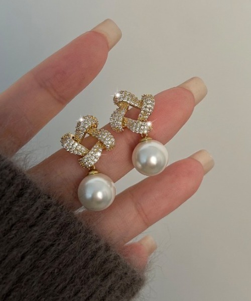 pyornim(ピョルニム)の「ゴールドパールピアス(ピアス(両耳用)・レディース・ゴールド・F)」の5枚目の写真