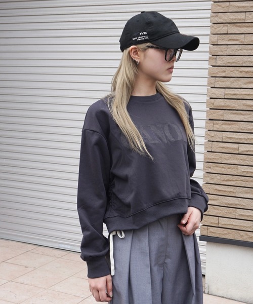 Alt due(オルトデュー)の「【Alt due/オルト デュー】刺繍アシンメトリープルオーバースウェット(スウェット・レディース・ライトグレー/アイボリー/グレー/ベージュ・FREE)」の3枚目の写真
