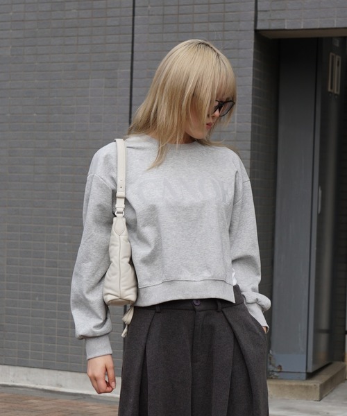 Alt due(オルトデュー)の「【Alt due/オルト デュー】刺繍アシンメトリープルオーバースウェット(スウェット・レディース・ライトグレー/アイボリー/グレー/ベージュ・FREE)」の2枚目の写真