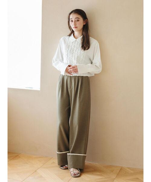 so4u(ソーフォーユー)の「フリルシャツ(シャツ/ブラウス・レディース・ホワイト/サックスブルー・F)」の3枚目の写真