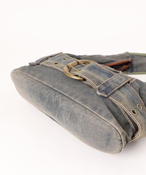 XU（エックスユー）の「【XU】denim eyelet belt bag（ショルダーバッグ・メンズ・ブルー・ONE SIZE）」の4枚目の写真