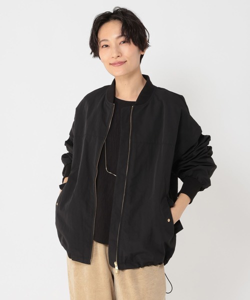 studio CLIP（スタディオクリップ）の「《ウタオ》旅とも2WAY MA1ブルゾン（MA-1・レディース・ブラック/ダークグリーン・FREE）」の2枚目の写真