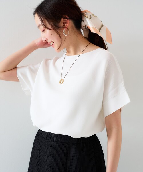 UNTITLED（アンタイトル）の「【12色展開/体型カバー/2way】バウンドスリーブニット（ニット/セーター・レディース・ナチュラル/ホワイト系3/ホワイト×ブラック/ネイビー系2/ホワイト/ブラック/ブラウン系/ライトオレンジ系/ブルーパープル/ライトパープル/オレンジ/ブルー系その他・00/02/04/44/48）」の16枚目の写真