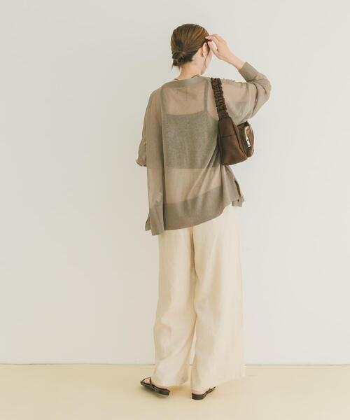 ITEMS URBANRESEARCH（アイテムズ アーバンリサーチ）の「シアーVネックニットカーディガン（カーディガン/ボレロ・レディース・ミント/モカ/ブラック/グレー系その他・FREE）」の7枚目の写真