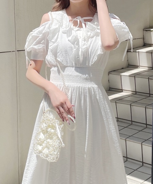 one way(ワンウェイ)の「楊柳と花柄ラッフルワンピース(ワンピース・レディース・ベージュ系その他/ホワイト系その他/ホワイト/ブラック・FREE)」の5枚目の写真