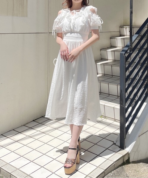 one way(ワンウェイ)の「楊柳と花柄ラッフルワンピース(ワンピース・レディース・ベージュ系その他/ホワイト系その他/ホワイト/ブラック・FREE)」の14枚目の写真