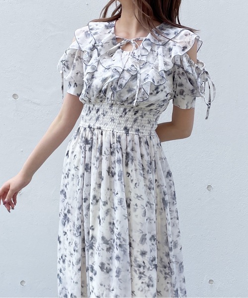 one way(ワンウェイ)の「楊柳と花柄ラッフルワンピース(ワンピース・レディース・ベージュ系その他/ホワイト系その他/ホワイト/ブラック・FREE)」の19枚目の写真