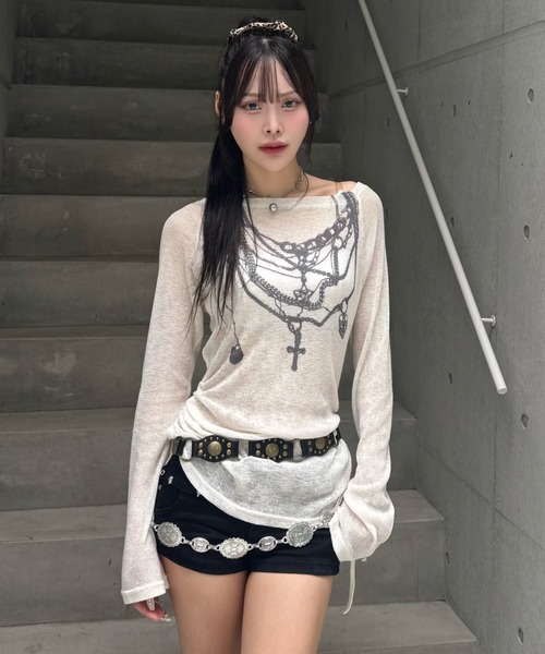 ZIPPER CLUB(ZIPPER CLUB ジッパークラブ)の「オフショルダーシアーデザインニット(ニット/セーター・レディース・ホワイト/ブラック・SMALL/MEDIUM/LARGE)」の12枚目の写真