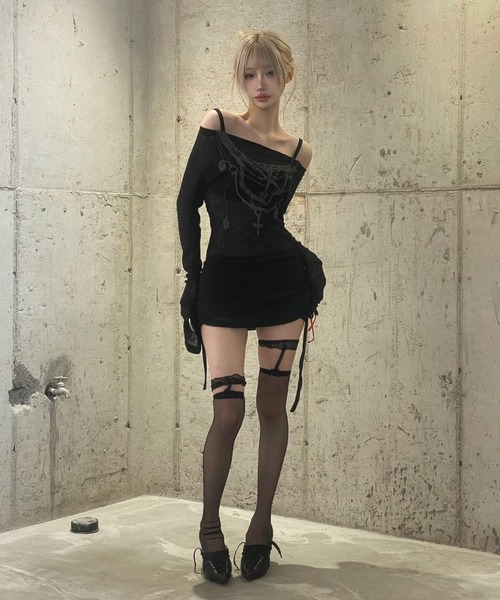 ZIPPER CLUB(ZIPPER CLUB ジッパークラブ)の「オフショルダーシアーデザインニット(ニット/セーター・レディース・ホワイト/ブラック・SMALL/MEDIUM/LARGE)」の22枚目の写真