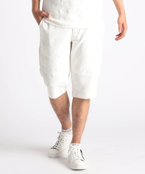 NICOLE CLUB FOR MEN（ニコルクラブフォーメン）の「エンボスクラック柄ハーフパンツ（その他パンツ・メンズ・ホワイト系2/ブラック系2/ブラック系1/ホワイト系1・MEDIUM/LARGE/SMALL/X-LARGE）」の2枚目の写真