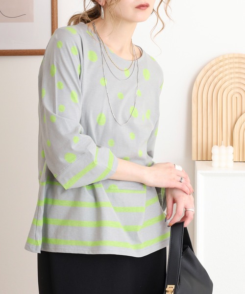 BRODIAEA（ブローディア）の「BRODIAEA 抜染プリント 柄切替カットソー ７分袖プルオーバー日本製（Tシャツ/カットソー・レディース・オフホワイト/グレー/モカ/ダークネイビー・40）」の11枚目の写真