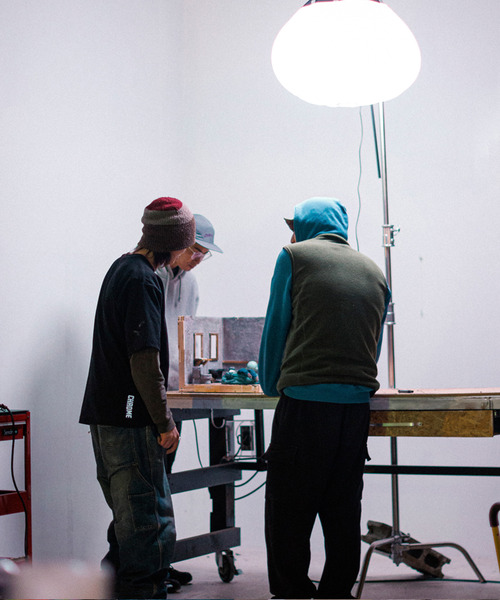 CHROME（クローム）の「［ CHROME / クローム ］LSC TEE WIDE FIT OG LOGO / ライムストーン ケーブ ティー ワイド フィット オリジナル ロゴ 接触冷感 空間冷却 鍾乳洞TEE（Tシャツ/カットソー・メンズ・ホワイト/ブラック・L/XL/M）」の3枚目の写真