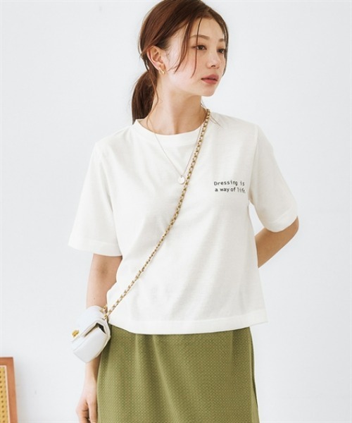 nissen（ニッセン）の「綿１００％クロップド丈ロゴＴシャツ(接触冷感)（Tシャツ/カットソー・レディース・ブルー/オフホワイト/ブラック・LL/S/M/L）」の2枚目の写真