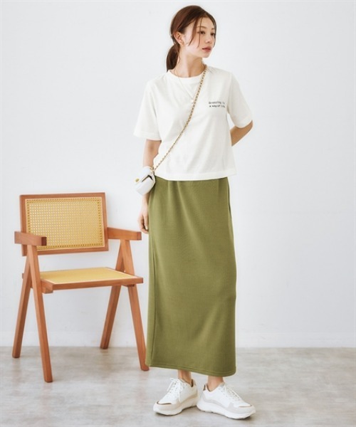 nissen（ニッセン）の「綿１００％クロップド丈ロゴＴシャツ(接触冷感)（Tシャツ/カットソー・レディース・ブルー/オフホワイト/ブラック・LL/S/M/L）」の6枚目の写真