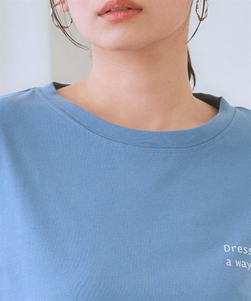 nissen（ニッセン）の「綿１００％クロップド丈ロゴＴシャツ(接触冷感)（Tシャツ/カットソー・レディース・ブルー/オフホワイト/ブラック・LL/S/M/L）」の13枚目の写真