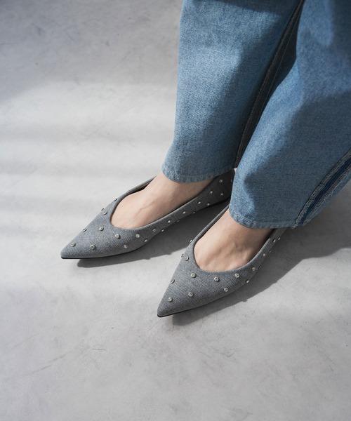 bohmal(ボマール)の「スタッズポインテッドストラップパンプス(パンプス・レディース・グレー/ブラック・24.5cm/24cm/23.5cm/23cm)」の7枚目の写真