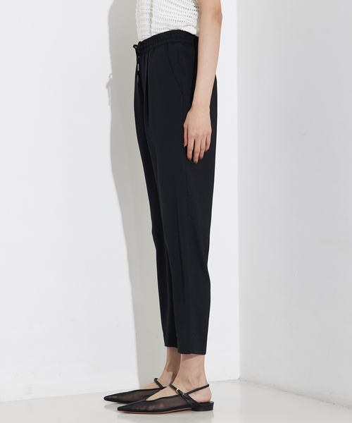 qualite（カリテ）の「バックサテンジョーゼットパンツ/オフィスカジュアル/夏服（スラックス・レディース・オフホワイト/イエロー系その他/ブラック・36/38/40/34）」の8枚目の写真