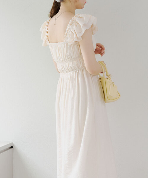 continuer de NICE CLAUP(コンティニューデナイスクラップ)の「【@reve.perle_セレクト】ギャザーフリルシャーリングワンピース(ワンピース・レディース・アイボリー/ブラック/ブラウン・FREE)」の7枚目の写真
