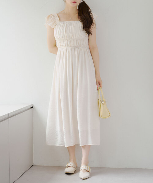 continuer de NICE CLAUP(コンティニューデナイスクラップ)の「【@reve.perle_セレクト】ギャザーフリルシャーリングワンピース(ワンピース・レディース・アイボリー/ブラック/ブラウン・FREE)」の8枚目の写真