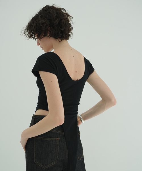 CLANE(クラネ)の「ROUND NECK HIGH CUT BODYSUITS(Tシャツ/カットソー・レディース・ブラック/ホワイト・1)」の10枚目の写真