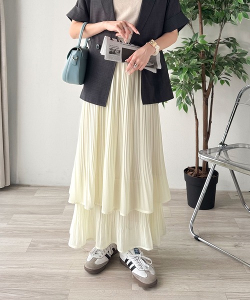 classicalelf(クラシカルエルフ)の「ゆらりシルエットなびく。プリーツシアーティアードスカート(スカート・レディース・アイボリー/ブラック/ブラウン・MEDIUM/LARGE/X-LARGE/SMALL)」の15枚目の写真