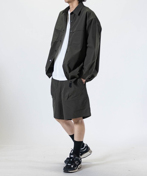 JOHN'S CLOSET(ジョンズクローゼット)の「【3】ストレッチリップストップ オーバーサイズ フィッシングシャツ 【セットアップ展開】(シャツ/ブラウス・メンズ・ブラック/カーキ・MEDIUM/LARGE/X-LARGE)」の19枚目の写真