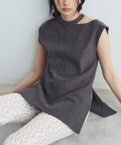 CODE A(コードエー)の「pile cutout tee(Tシャツ/カットソー・レディース・グレー/パープル/ホワイト・00)」の1枚目の写真
