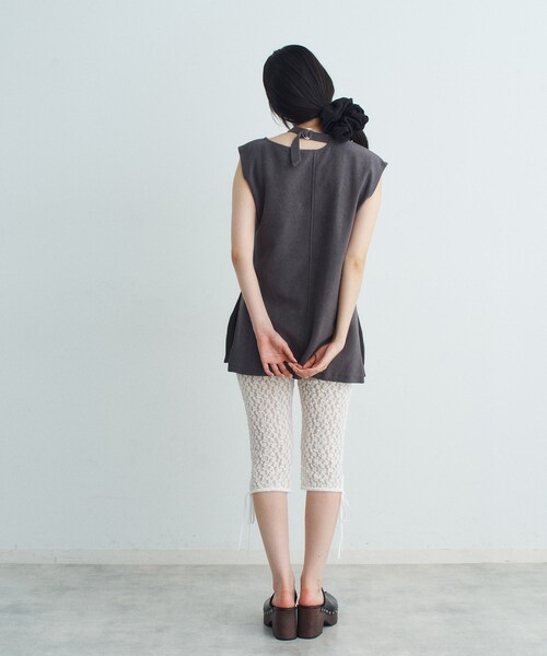 CODE A(コードエー)の「pile cutout tee(Tシャツ/カットソー・レディース・グレー/パープル/ホワイト・00)」の7枚目の写真