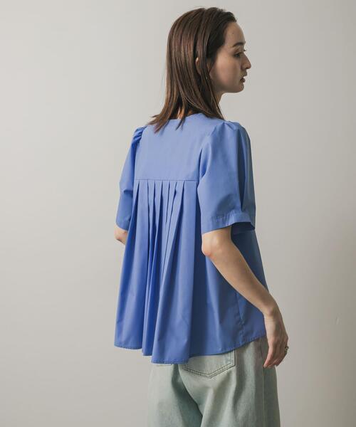 SENSE OF PLACE by URBAN RESEARCH（センスオブプレイスバイアーバンリサーチ）の「バックタックプリーツブラウス（シャツ/ブラウス・レディース・オフホワイト/ブルー/ブラック・ONE）」の10枚目の写真