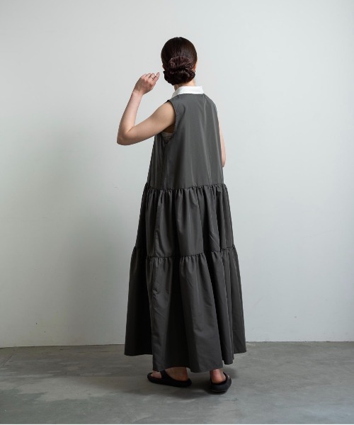 lawgy（ラウジー）の「collar tiered op / カラーティアードワンピ（ワンピース・レディース・ブラック/チャコール/ベージュ・FREE）」の9枚目の写真