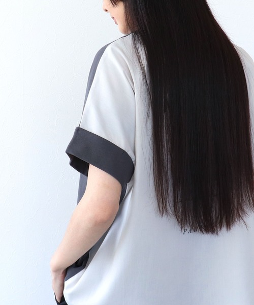 Three Four Time(スリーフォータイム)の「バックプリント異素材バイカラープルオーバー(Tシャツ/カットソー・レディース・ホワイト/グレー・FREE)」の8枚目の写真