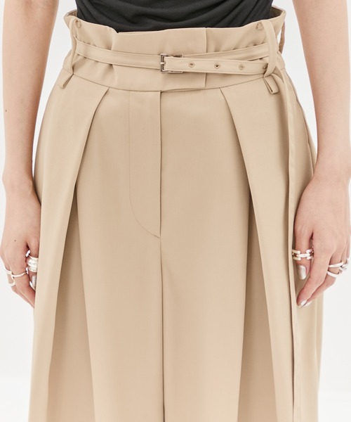 STUDIOUS（ステュディオス）の「【STUDIOUS/ステュディオス】Back Asymmetry Chino Pants/バックアシンメトリーチノパンツ（チノパンツ・レディース・ベージュ/ブラック・1/2）」の19枚目の写真