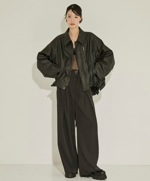 STUDIOUS（ステュディオス）の「【STUDIOUS/ステュディオス】Back Asymmetry Chino Pants/バックアシンメトリーチノパンツ/小尻効果/ウォッシャブル/オフィスカジュアル/前ももカバー/ベルト取り外し可（チノパンツ・レディース・ベージュ/ブラック・1/2）」の17枚目の写真