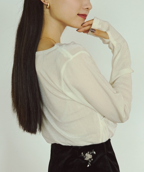 VANNIE U（ヴァニーユー）の「フィンガードレープフロッキートップス（Tシャツ/カットソー・レディース・グレー/アイボリー・FREE）」の6枚目の写真