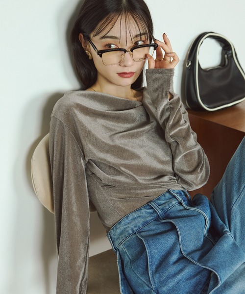 VANNIE U（ヴァニーユー）の「フィンガードレープフロッキートップス（Tシャツ/カットソー・レディース・グレー/アイボリー・FREE）」の12枚目の写真