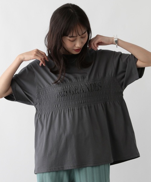 FOUND GOOD(ファウンドグッド)の「シャーリングプリント/5S(Tシャツ/カットソー・レディース・グレー系8/ホワイト系5/イエロー系2/ブラック・L/M/S)」の1枚目の写真