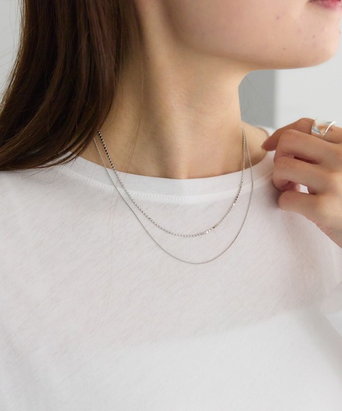 PUAL CE CIN（ピュアルセシン）の「ボックスチェーン2連レイヤードネックレス（ネックレス・レディース・シルバー/ゴールド・FREE）」の4枚目の写真