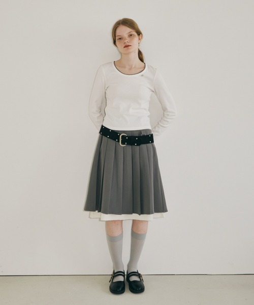 idem（イデム）の「suede double studs belt / スエードダブルスタッズベルト（ベルト・レディース・ブラック/ブラウン・FREE）」の3枚目の写真