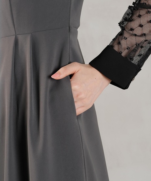 【早い者勝ち✨】値下げしました！kana オケージョンドレス　チャコールグレー Kana ドレス シック フラワー刺繍 パーティー ドレス 結婚式 お呼ばれ