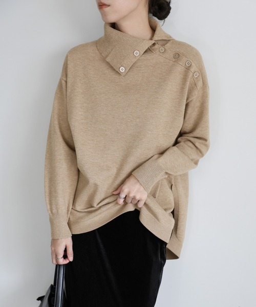 select MOCA(セレクトモカ)の「サイドボタンタートルネックニット(ニット/セーター・レディース・ブラック/ベージュ/グレー・FREE)」の1枚目の写真